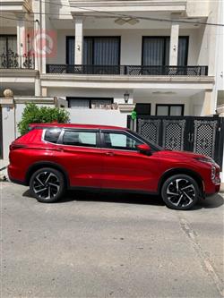 ميتسوبيشي اوتلاندر